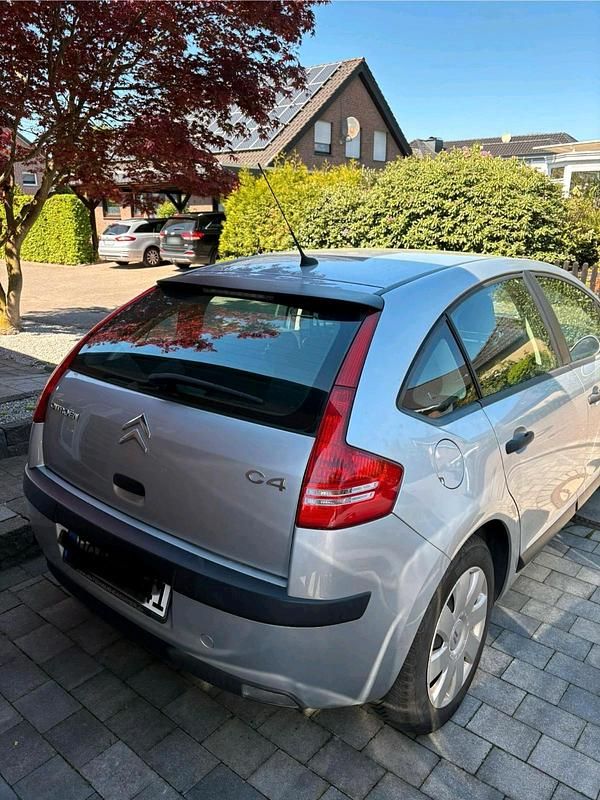 Gebraucht Citroën C4 88 PS (64 kW) 2007 Silber Limousine