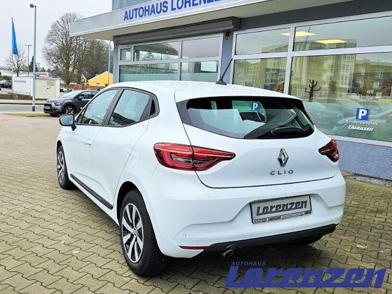 Gebraucht Renault Clio V Equilibre 91 PS (66 kW) 2022 Weiß Limousine