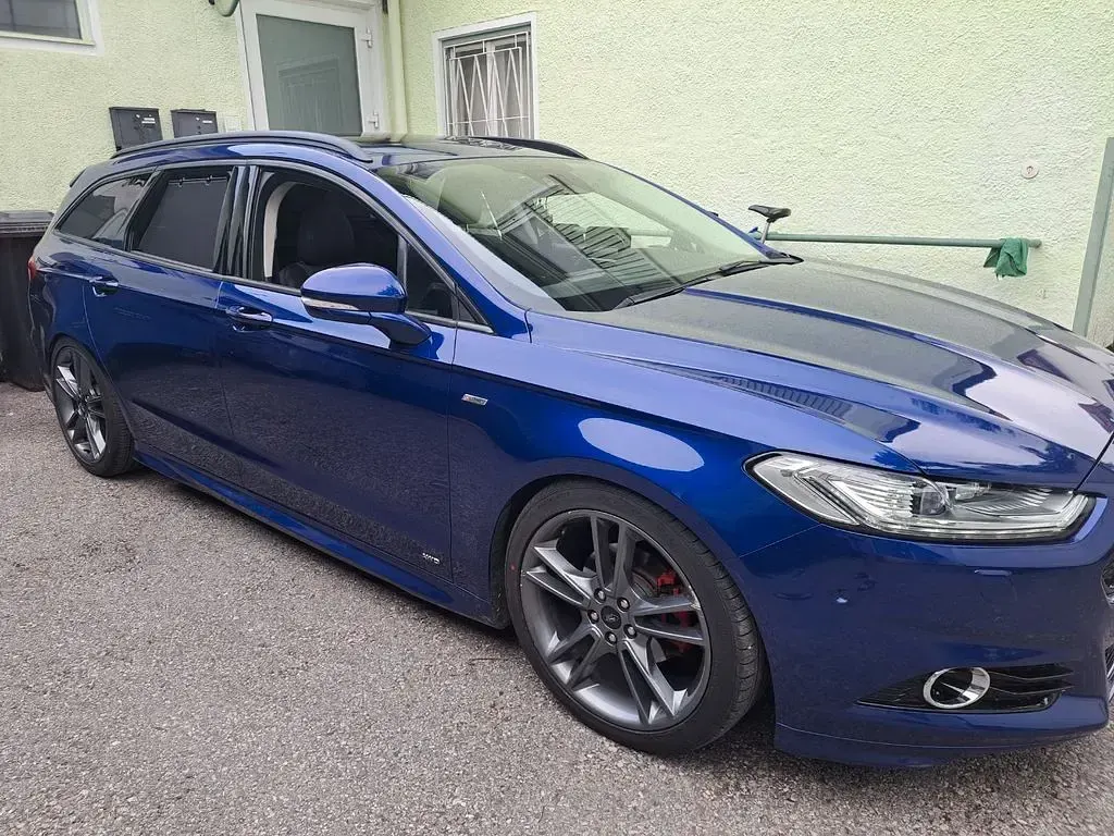 Gebraucht Ford Mondeo ST 179 PS (131 kW) 2016 Schwarz Limousine