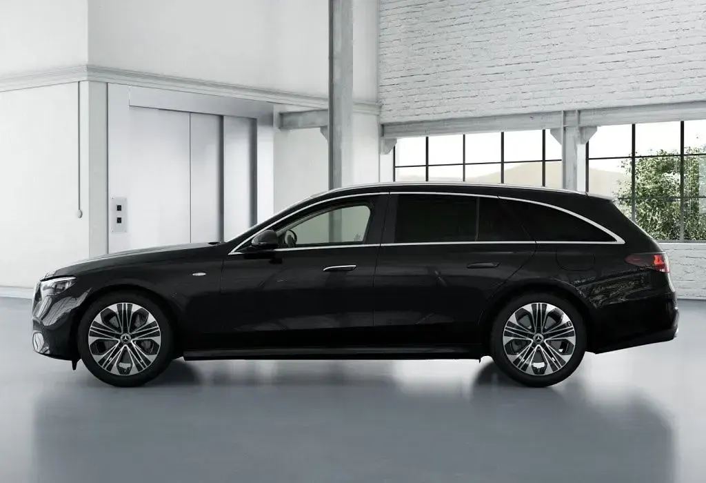 Gebraucht Mercedes E300 Avantgarde 204 PS (150 kW) 2025 Schwarz metalliclack obsidians Kombi