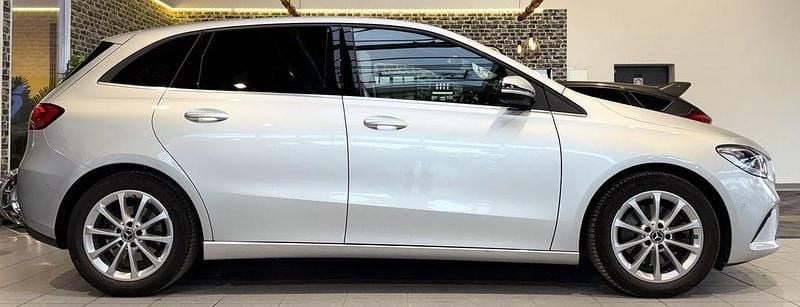 Gebraucht Mercedes B220 Edition 190 PS (139 kW) 2019 Silber Van / Kleinbus