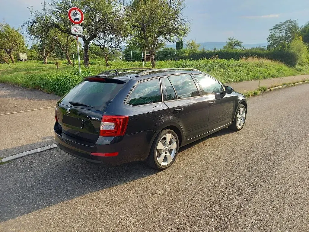 Gebraucht Skoda Octavia 179 PS (131 kW) 2016 Schwarz Kombi