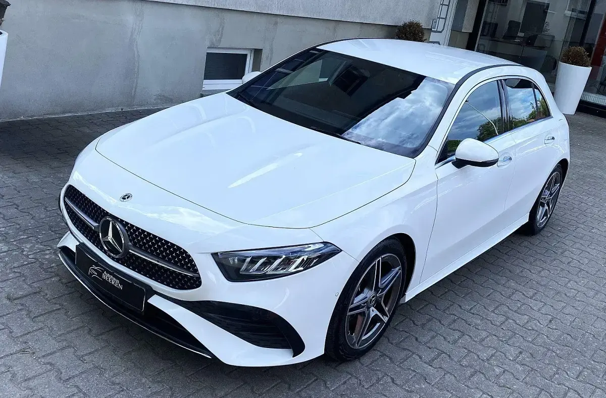 Gebraucht Mercedes A180 AMG 136 PS (100 kW) 2025 Weiß Limousine