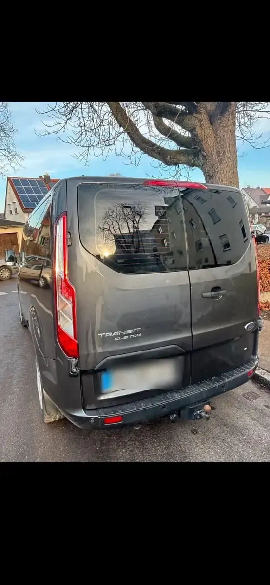 Second-hand Ford Transit 190 CP (139 kW) 2021 Negru Monovolum