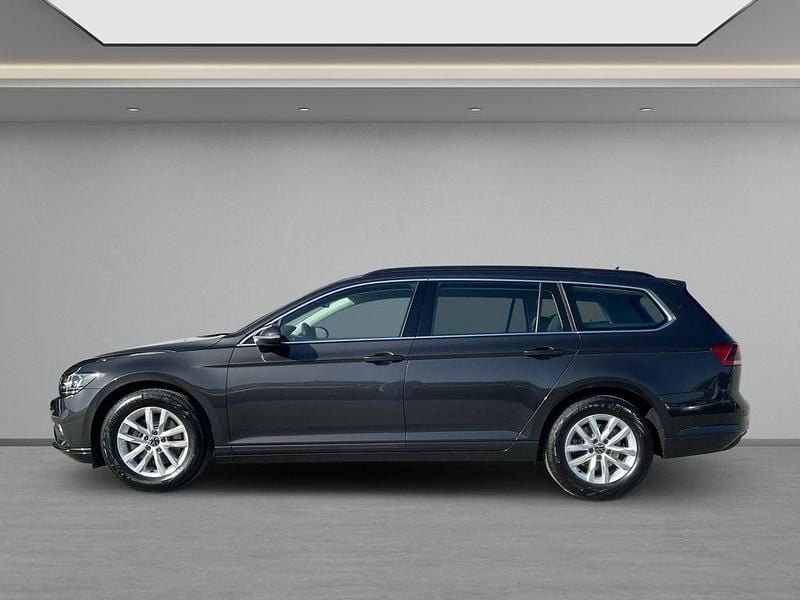 Gebraucht VW Passat Business 150 PS (110 kW) 2023 Schwarz Kombi