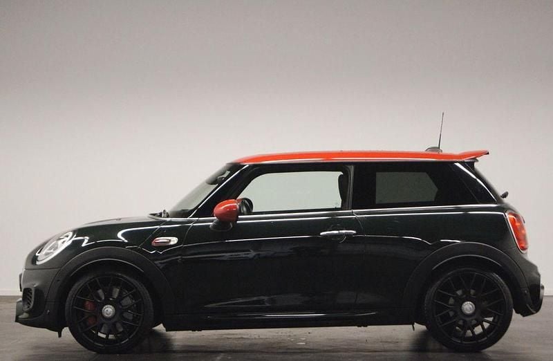 Gebraucht Mini John Cooper Works 231 PS (169 kW) 2018 Grün Kleinwagen