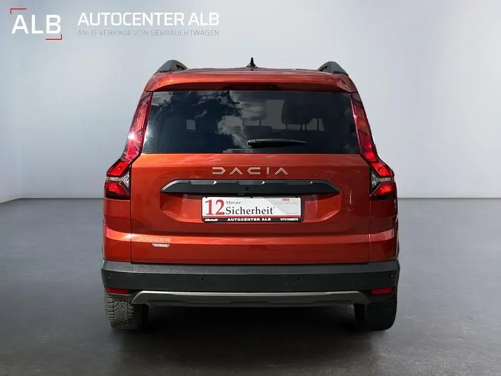 Usata Dacia Jogger Extreme 94 CV (69 kW) 2023 Marrone Monovolume