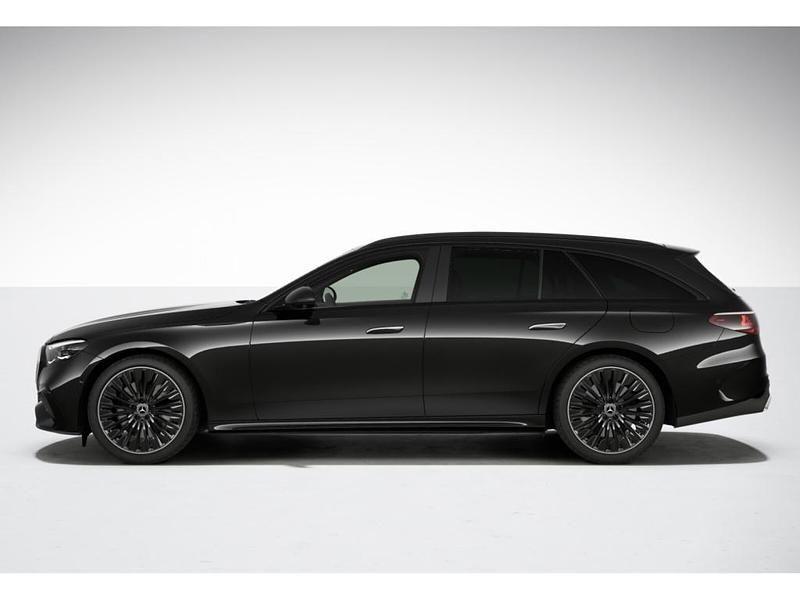 Gebraucht Mercedes E300 AMG 197 PS (144 kW) 2024 Metalliclack obsidianschwarz Kombi