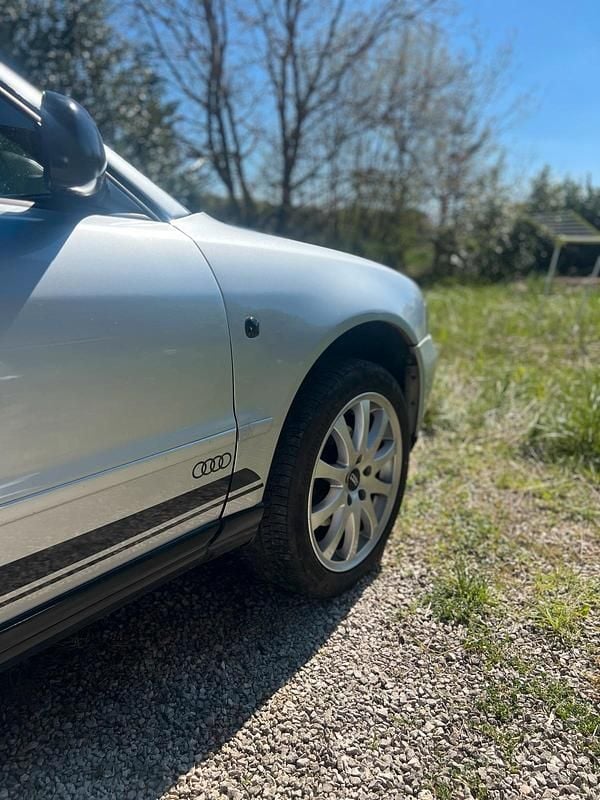 Second-hand Audi A4 101 CP (74 kW) 1998 Argintiu Break