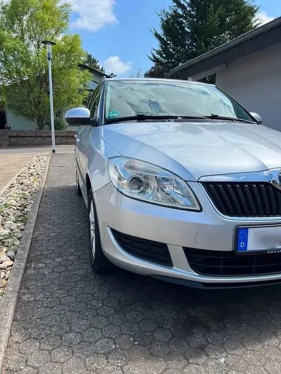 Gebraucht Skoda Fabia Family 70 PS (51 kW) 2013 Silber Kombi