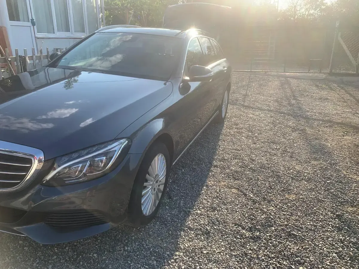 Gebraucht Mercedes C200 184 PS (135 kW) 2015 Andere farben Kombi