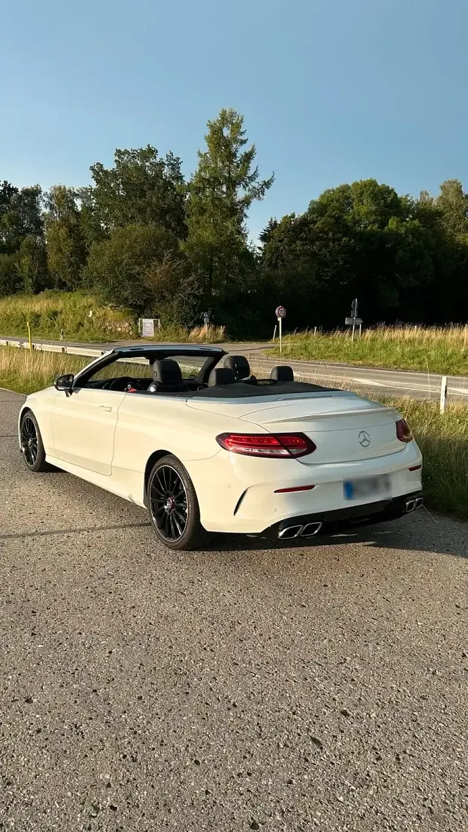 Gebraucht Mercedes C200 AMG line Plus 184 PS (135 kW) 2021 Weiß Cabrio