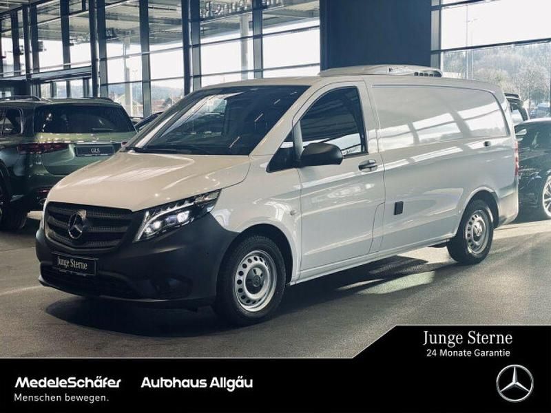 Arktikweiß Gebraucht 2023 Mercedes Vito Van | 52.181 € - Bild 1/4