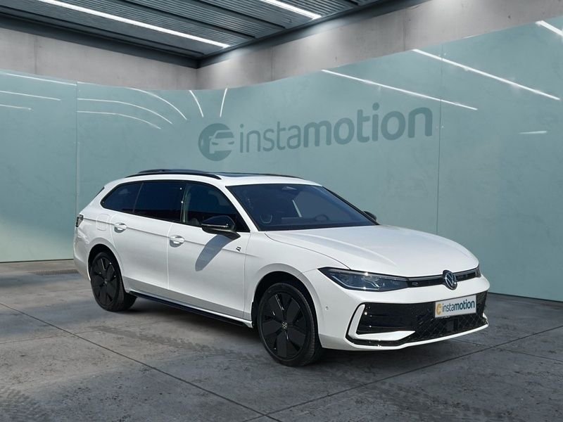 Gebraucht VW Passat R-line 177 PS (130 kW) 2024 Weiß Kombi