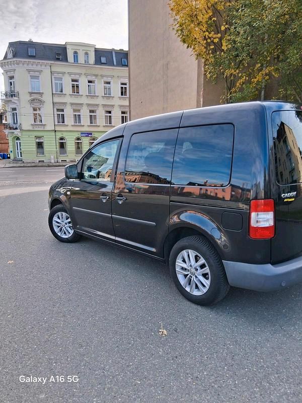 Gebraucht VW Caddy Life 105 PS (77 kW) 2008 Schwarz Van / Kleinbus