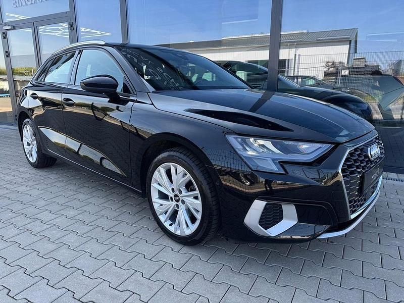Używany Audi A3 150 KM (110 kW) 2022 Czarny Sedan/Limuzyna