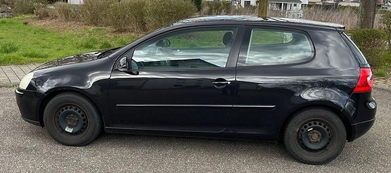 Gebraucht VW Golf IV 90 PS (66 kW) 2004 Schwarz Limousine