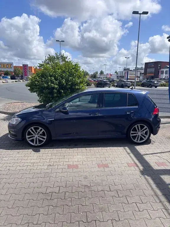 Gebraucht VW Golf VII R-line 125 PS (91 kW) 2014 Blau Limousine