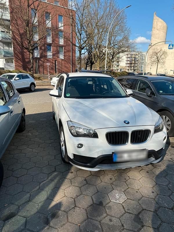 Weiß Gebraucht 2014 BMW X1 SUV | 8.500 € (Guter Preis) - Bild 1/4