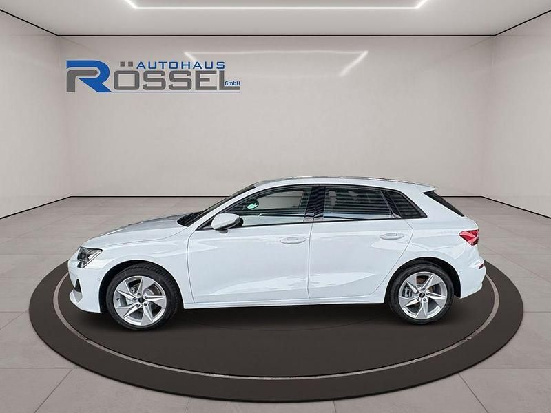 Neu Audi A3 Advanced 150 PS (110 kW) 2026 Weiß Limousine