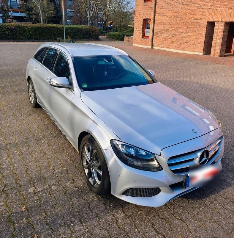 Gebraucht Mercedes C180 Avantgarde 156 PS (114 kW) 2017 Silber Kombi