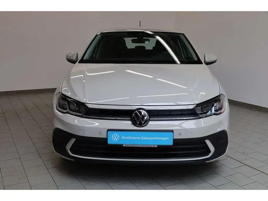 Gebraucht VW Polo Life 80 PS (58 kW) 2023 Ascotgrau Kleinwagen