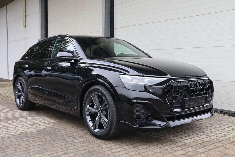 Schwarz Gebraucht 2025 Audi Q8 S-Line SUV | 73.700 € (Superpreis) - Bild 1/4