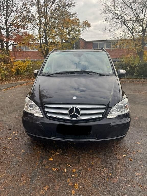 Schwarz Gebraucht 2012 Mercedes Viano Van / Kleinbus | 11.800 € (Superpreis) - Bild 1/4
