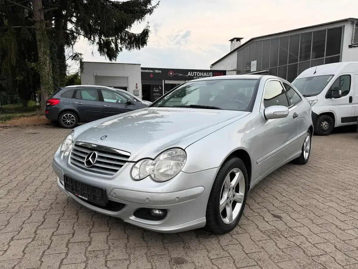 Gebraucht Mercedes C200 163 PS (119 kW) 2006 Silber Coupé