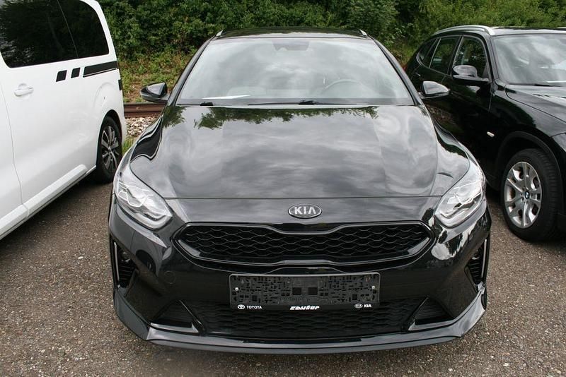 (1k) black pearl m Gebraucht 2020 Kia Ceed Sportswagon Spirit Kombi | 18.990 € (Teuer) - Bild 1/4