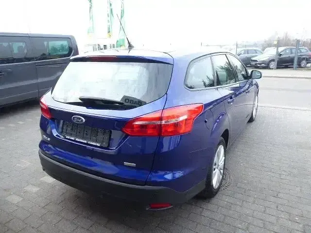 Second-hand Ford Focus Trend 125 CP (91 kW) 2017 Albastru Break