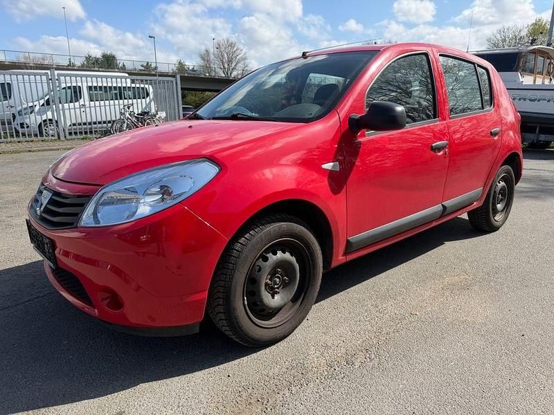 Gebraucht Dacia Sandero Ambiance 75 PS (55 kW) 2009 Rot Limousine
