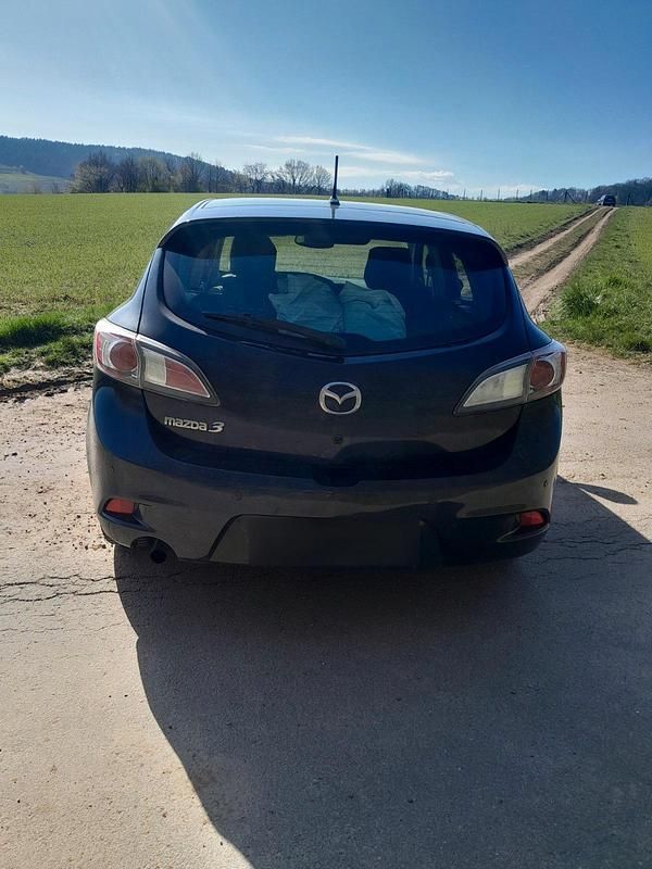Gebraucht Mazda 3 105 PS (77 kW) 2012 Schwarz Limousine
