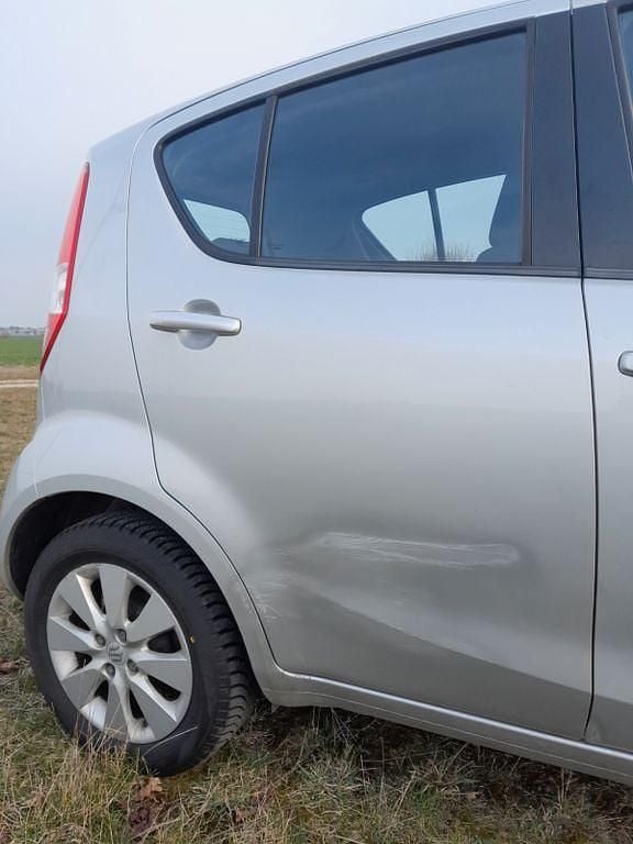 Gebraucht Suzuki Splash Comfort 86 PS (63 kW) 2008 Silber Kleinwagen