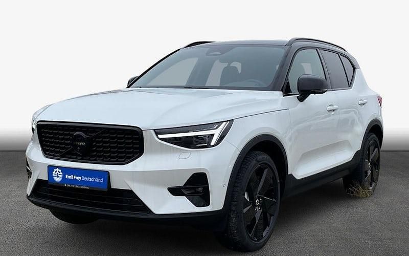 Neu Volvo XC40 Plus 163 PS (119 kW) 2026 Weiß SUV