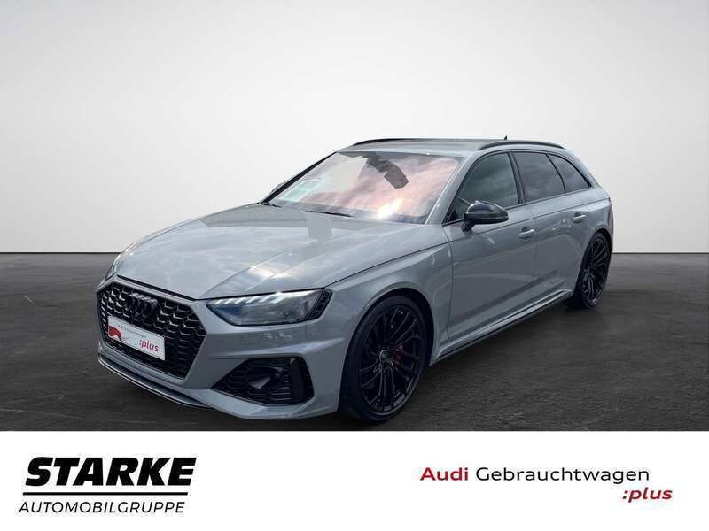 Grau (nardograu) Gebraucht 2024 Audi RS4 Ambiente Kombi | 84.880 € (Etwas zu teuer) - Bild 1/4