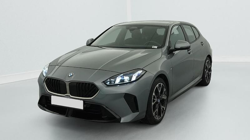 Gebraucht BMW 120 M Sport 163 PS (119 kW) 2025 Skyscraper grau Kleinwagen