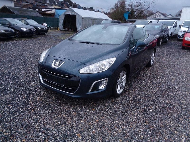 Gebraucht Peugeot 308 CC Active 156 PS (114 kW) 2012 Blau Cabrio