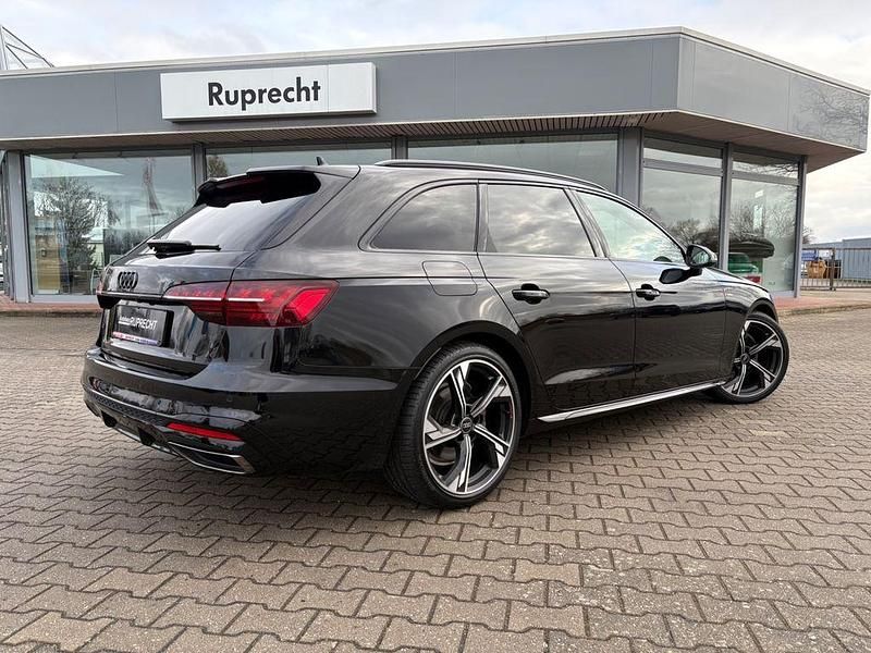 Gebraucht Audi A4 Competition 163 PS (119 kW) 2024 Schwarz Kombi