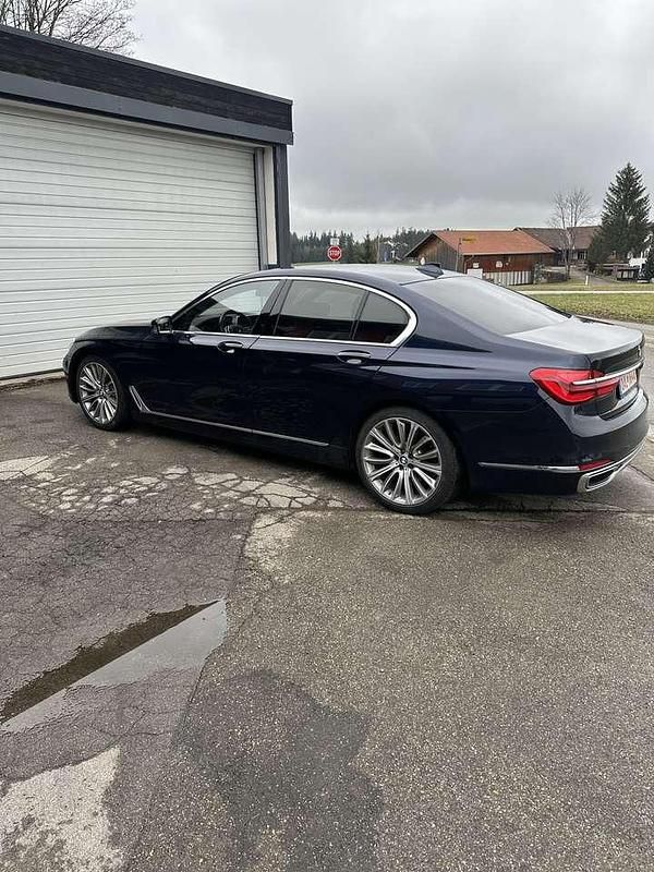 Gebraucht BMW 730 265 PS (194 kW) 2016 Limousine