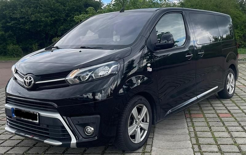 Gebraucht Toyota Proace Verso 150 PS (110 kW) 2018 Schwarz Kombi