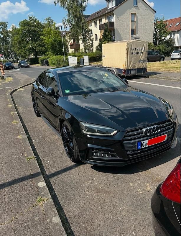 Gebraucht Audi A5 Ambiente 190 PS (139 kW) 2019 Schwarz Coupé