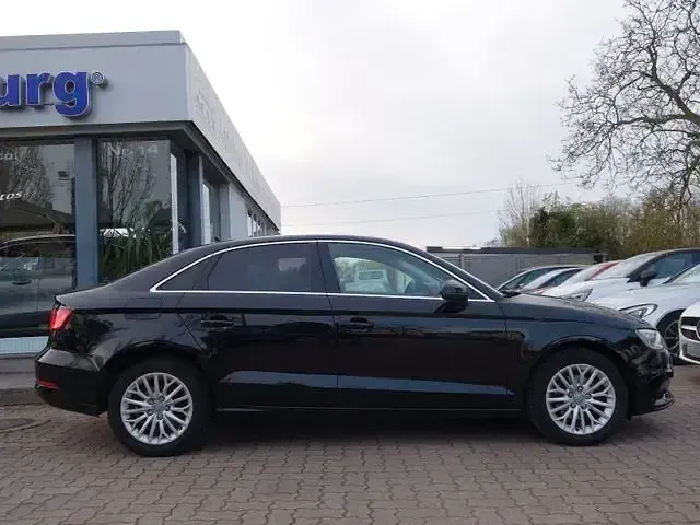 Gebraucht Audi A3 Ambiente 150 PS (110 kW) 2015 Schwarz Limousine