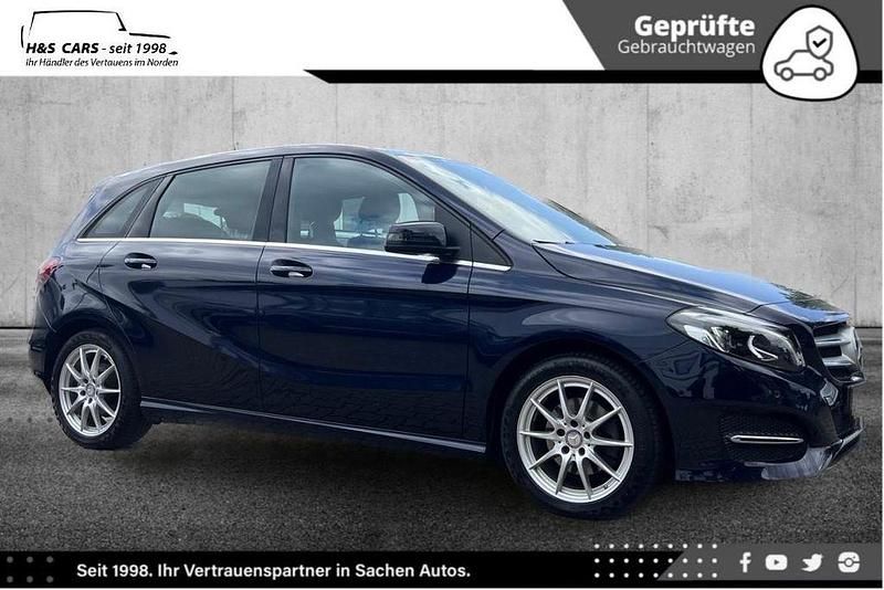 Blau Gebraucht 2016 Mercedes B180 Van / Kleinbus | 11.450 € (Guter Preis) - Bild 1/4