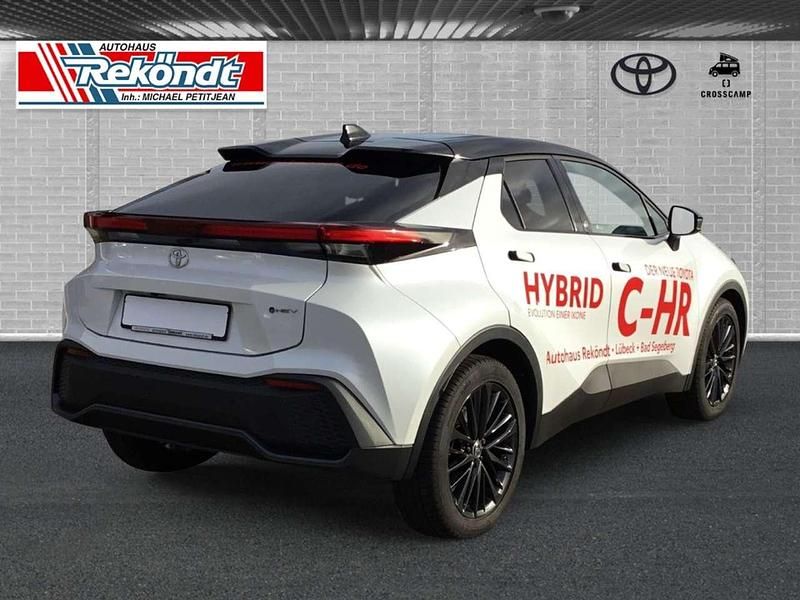 Gebraucht Toyota C-HR Team 140 PS (102 kW) 2023 Platinumweiß perleffekt / dac SUV