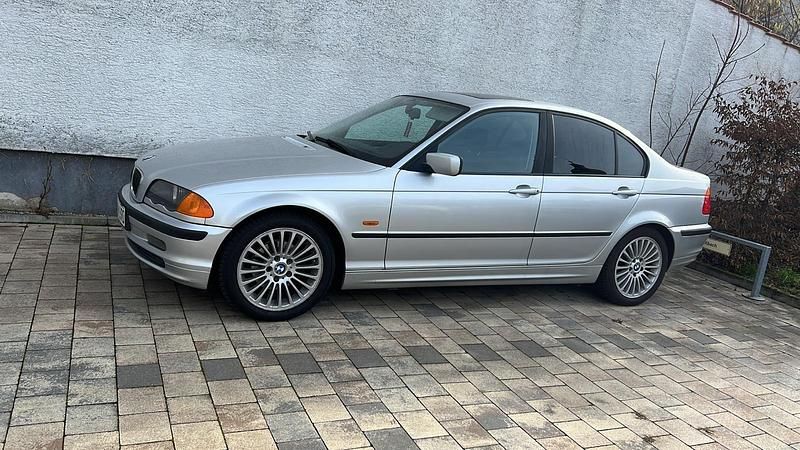 Silber Gebraucht 2000 BMW 323 Limousine | 4.000 € (Fairer Preis) - Bild 1/4