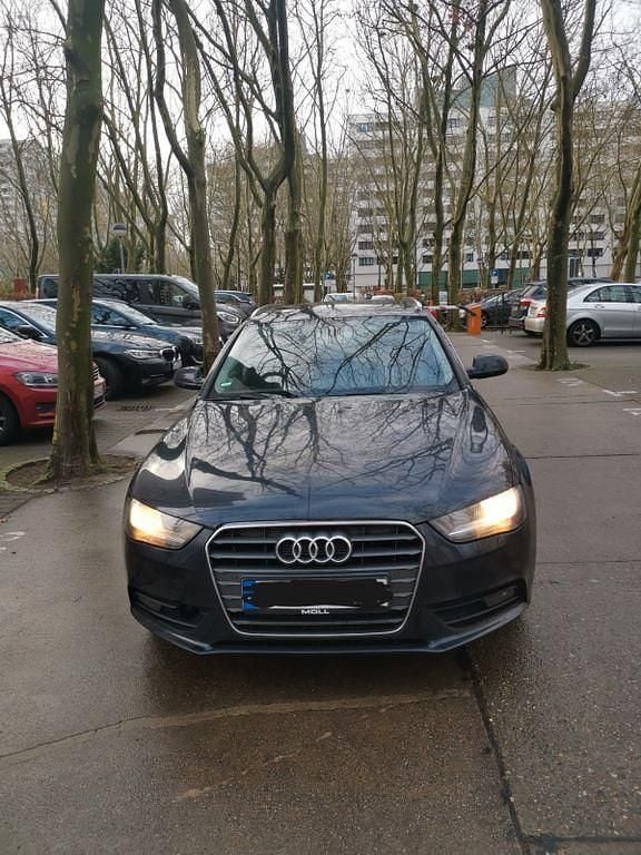Blau Gebraucht 2015 Audi A4 Attraction Kombi | 9.500 € (Superpreis) - Bild 1/4