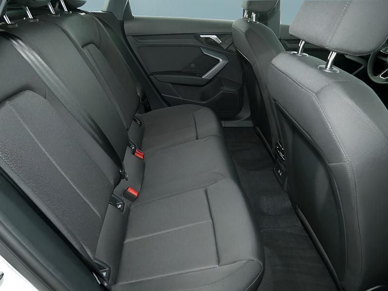Gebraucht Audi A3 Sportback 116 PS (85 kW) 2024 Weiß Kleinwagen