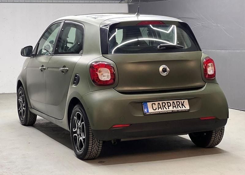 Second-hand Smart ForFour 90 CP (66 kW) 2018 Alb Hatchback