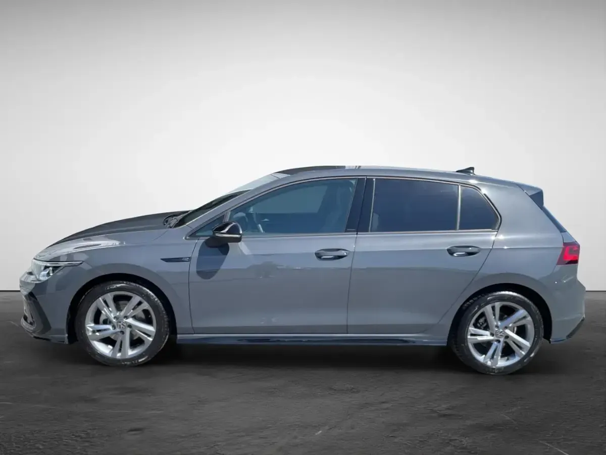 Gebraucht VW Golf VIII Style 131 PS (96 kW) 2024 Delfingrau metallic Limousine